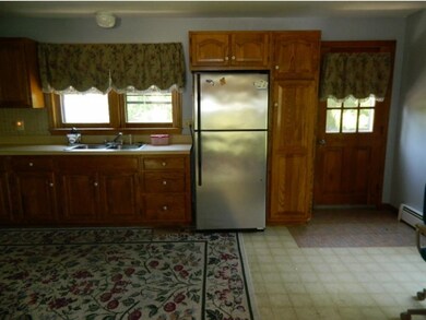 6 Davis St, Franklin, NH 03235 - photo 3