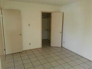 10628 Springwood Dr unit B, El Paso, TX 79935 - photo 2