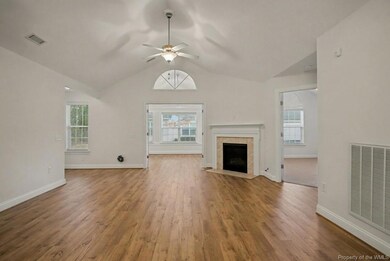 103 Horatio Gates Dr, Yorktown, VA 23690 - photo 7