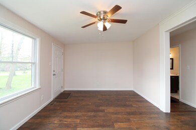 8002 Sherry Lynn Ct, Louisville, KY 40228 - photo 2