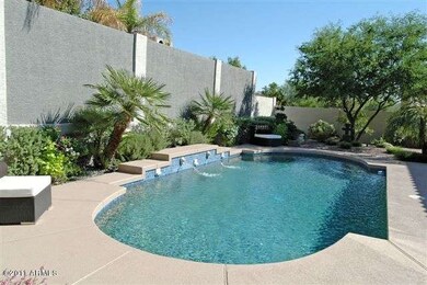 REFRESHING POOL & PRIVATE BACKYARD