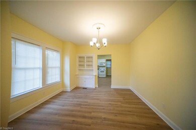 428 S Tradd St, Statesville, NC 28677 - photo 4