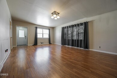 318 S 15th Street-02