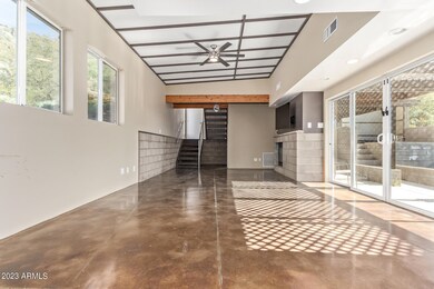 Voluminous family room