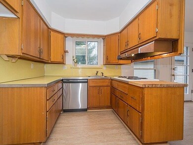 2341 Yorkshire Rd, Ann Arbor, MI 48104 - photo 6