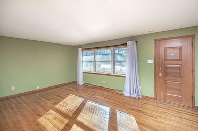 7-web-or-mls-2605-braemore-rd
