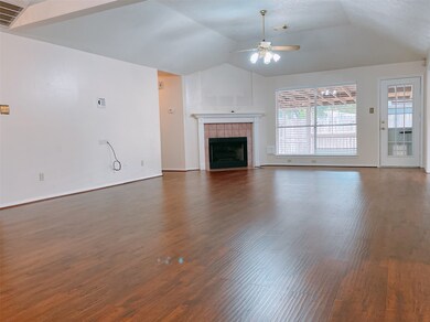 7706 Hudson Oaks Dr, Houston, TX 77095 - photo 5