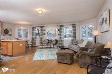Living Room  8908-SMALL