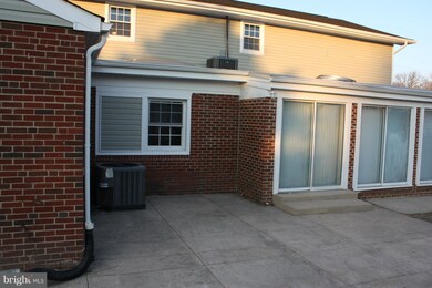 2201 Apache St, Hyattsville, MD 20783 - photo 5