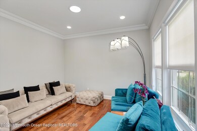 04-Living Room