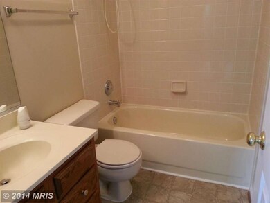 13914 Winding Ridge Ln, Centreville, VA 20121 - photo 4