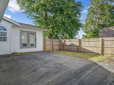 8901 Collinsville Rd, Collinsville, IL 62234 - photo 6