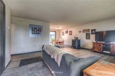 2739 May Ct SE, Enumclaw, WA 98022 - photo 3