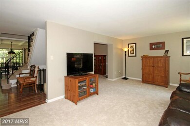 9522 Hunt Square Ct, Springfield, VA 22153 - photo 4