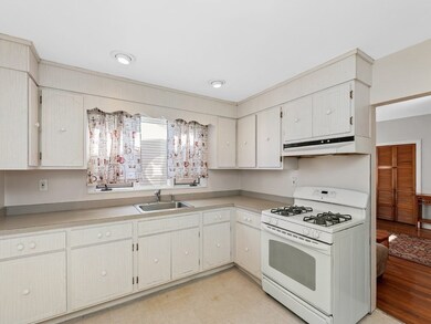 31 & 33 Knowlton St, Somerville, MA 02145 - photo 6