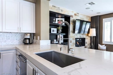 11492 Snow Creek Ave, Las Vegas, NV 89135 - photo 5