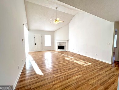 106 Horseshoe Bend Cir, Griffin, GA 30223 - photo 5