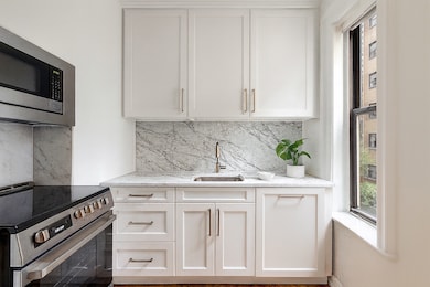 230 E 71st St unit PH-D, New York, NY 10021 - photo 2