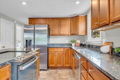 2 Hemlock St, Hudson, NH 03051 - photo 4