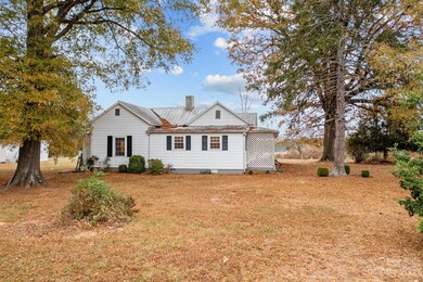 127 Crooked Ln, Statesville, NC 28625 - photo 2