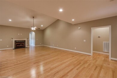 221 Landis Ct unit 12, Asheboro, NC 27203 - photo 5