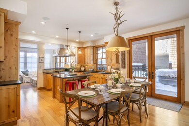 Dining to Kitchen