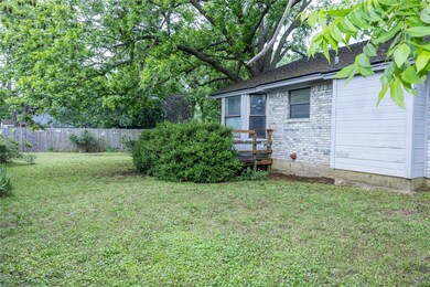 903 Melanie Ln, Keene, TX 76059 - photo 3