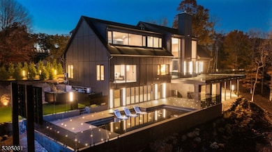 8 Flintlock Ct, Totowa, NJ 07512 - photo 2