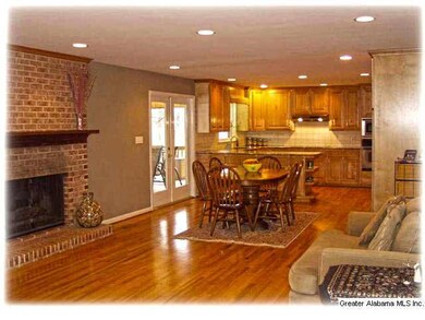 FABULOUS Keeping Room and Eat-in Kitchen