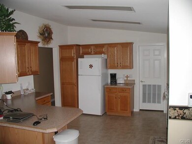 3 Blackbird Ct, Bechtelsville, PA 19505 - photo 4