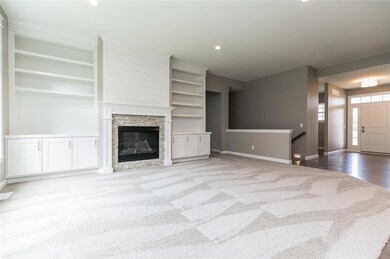 5914 Meadow Grass Cir SE, Cedar Rapids, IA 52403 - photo 3