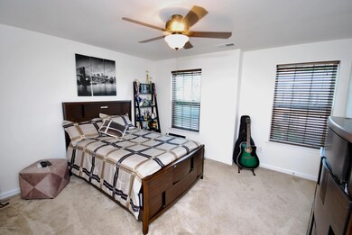 34 Washington Square Cir, Washington, NJ 07882 - photo 6