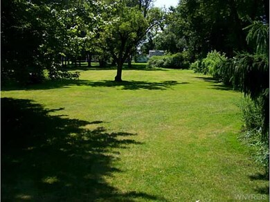 1403 Forbes St, North Tonawanda, NY 14120 - photo 2