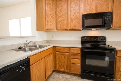 563 Pate Dr, Fort Mill, SC 29715 - photo 5