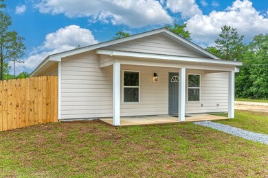 3-web-or-mls-77 Country Blvd Exterior-3