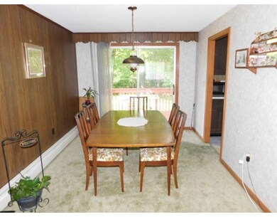 122 Bumble Bee Cir, Shrewsbury, MA 01545 - photo 4