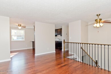 8217 Sealston Dr, Louisville, KY 40228 - photo 3