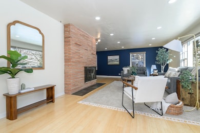 902 Lake Dr, South Milwaukee, WI 53172 - photo 5