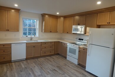 6 Pondover Rd unit ADU, Billerica, MA 01821 - photo 3