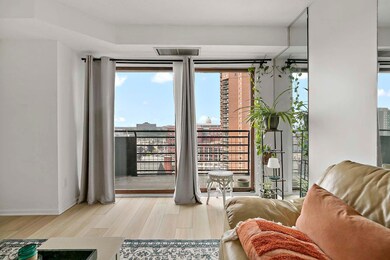 City Walk unit 1912, Saint Paul, MN 55101 - photo 3