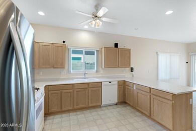 10340 W Potter Dr-12