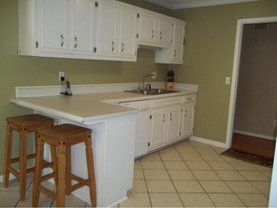 view of dining fron kit.