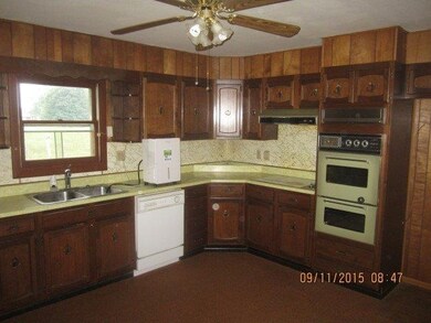 7242 E Chicago Rd, New Carlisle, IN 46552 - photo 4
