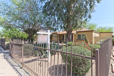 Front of 1409 E Hoover Ave.
