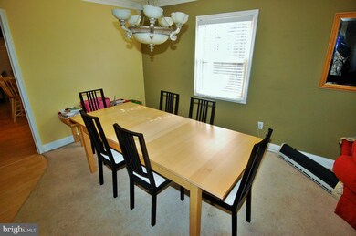 12605 Clearfield Dr, Bowie, MD 20715 - photo 5