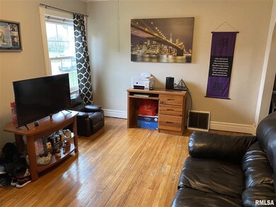 2110 W High St, Davenport, IA 52804 - photo 5