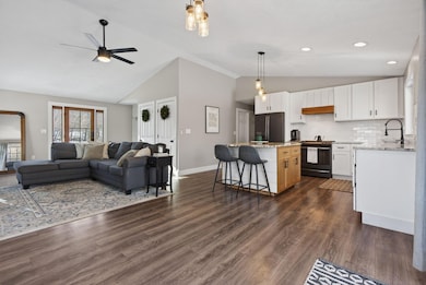 1038 Ocean Ave, Portland, ME 04103 - photo 6