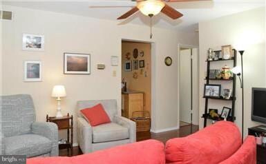 6923 Turnberry Ct, Frederick, MD 21703 - photo 2