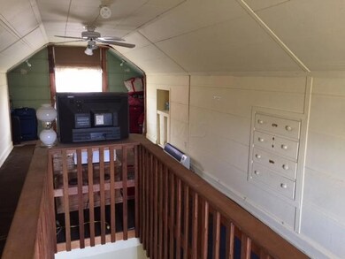 1419 E. Chestnut5