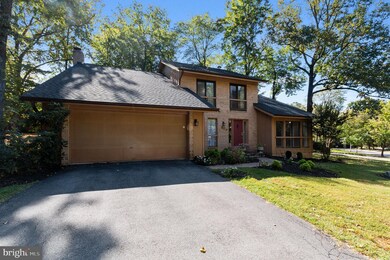 904 Twin Oaks Dr, Potomac, MD 20854 - photo 3